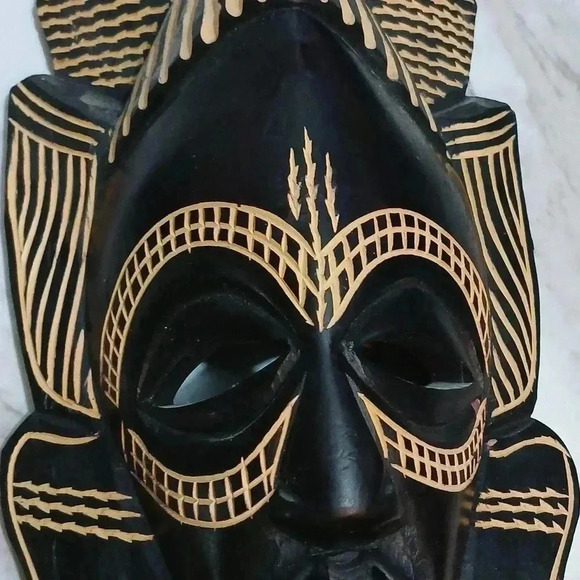 Angola mask..pure solid wood..a very unique one of a kind mask..10×6 - Picture 3 of 5